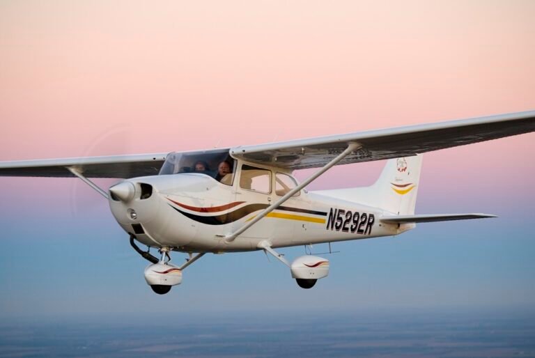 picture of cessna 172